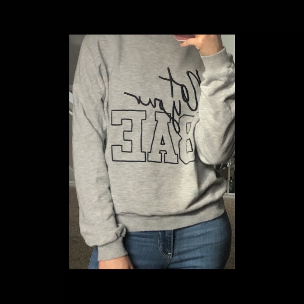 H&M Sweatshirt - Picture 2 of 2